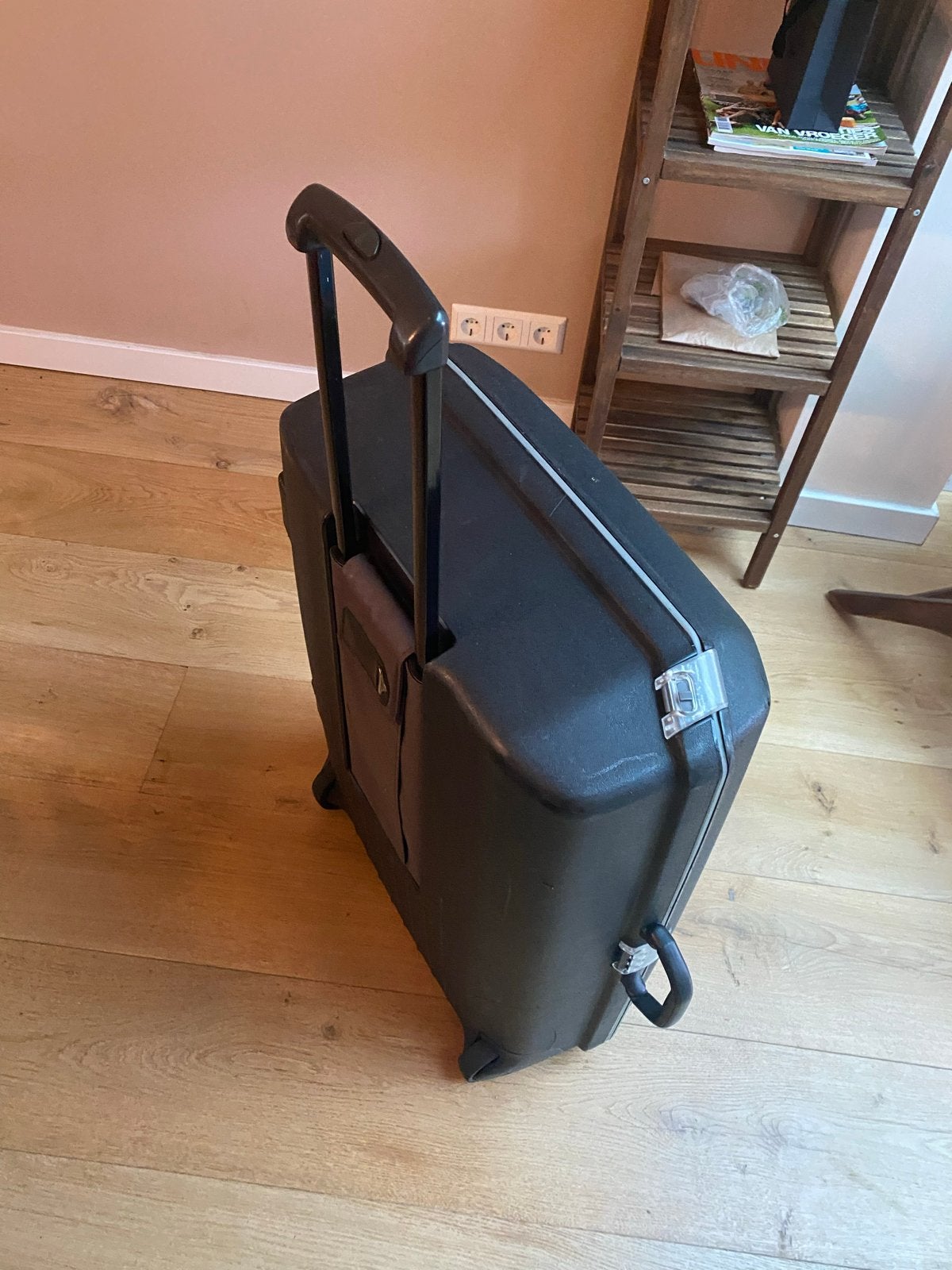 Stevige zwarte samsonite koffer met wieltjes en handgree, Sieraden, Tassen en Uiterlijk, Tassen | Reistassen en Weekendtassen