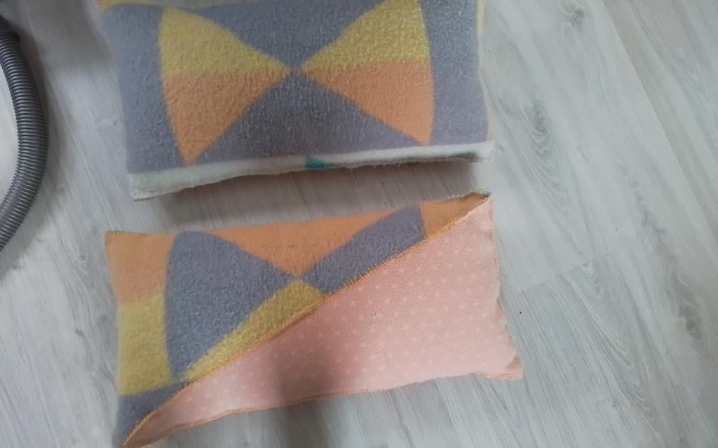 Retro kussens, Huis en Inrichting, Woonaccessoires | Kussens, Ophalen of Verzenden, Zo goed als nieuw