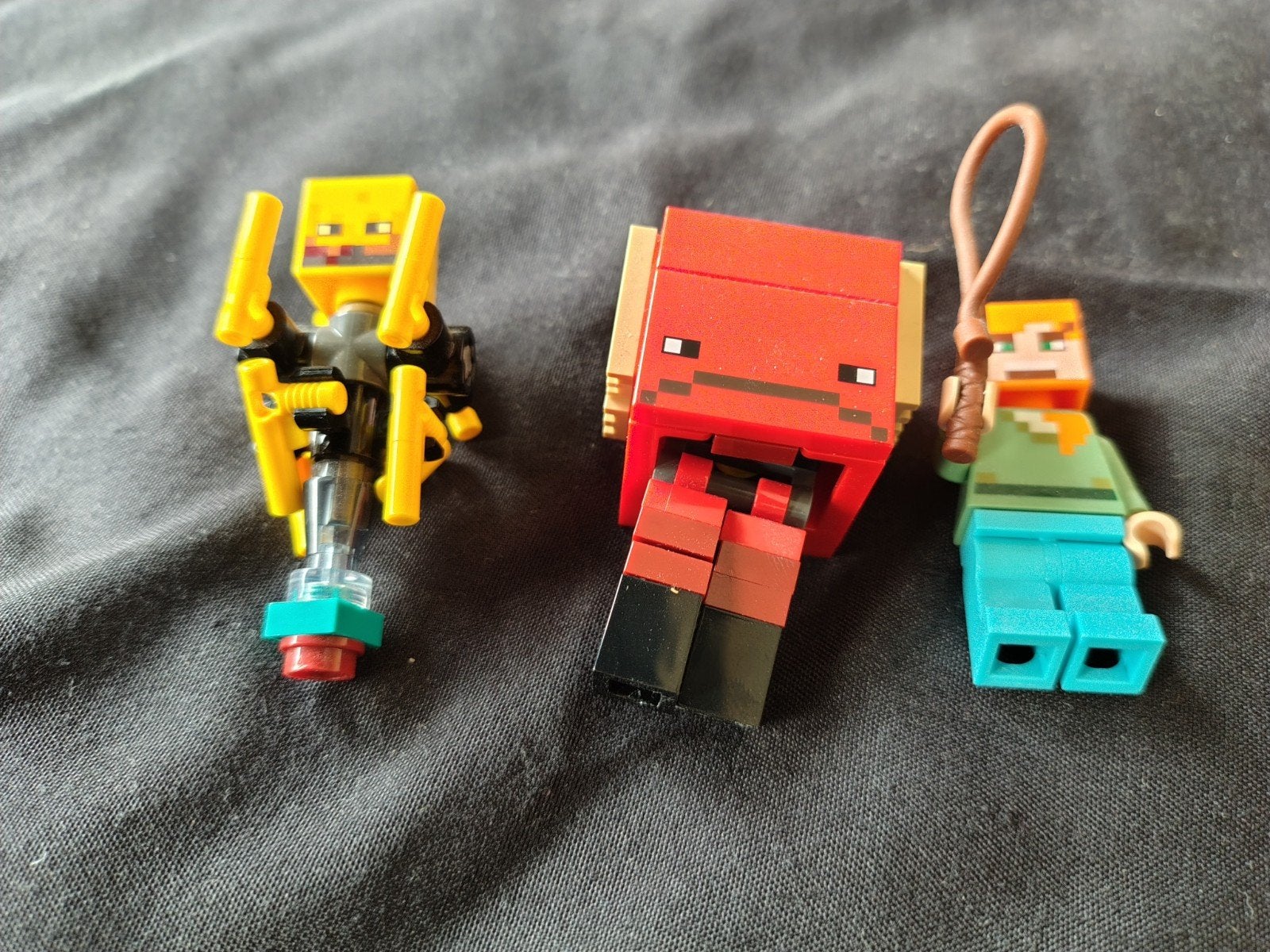 LEGO Minecraft The Nether Lava Battle 21266, Ophalen of Verzenden, Zo goed als nieuw, Overige merken