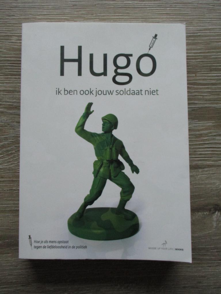 Hugo ik ben ook jouw soldaat niet - Frank Ruesink, Ophalen of Verzenden, Gelezen, Nederland