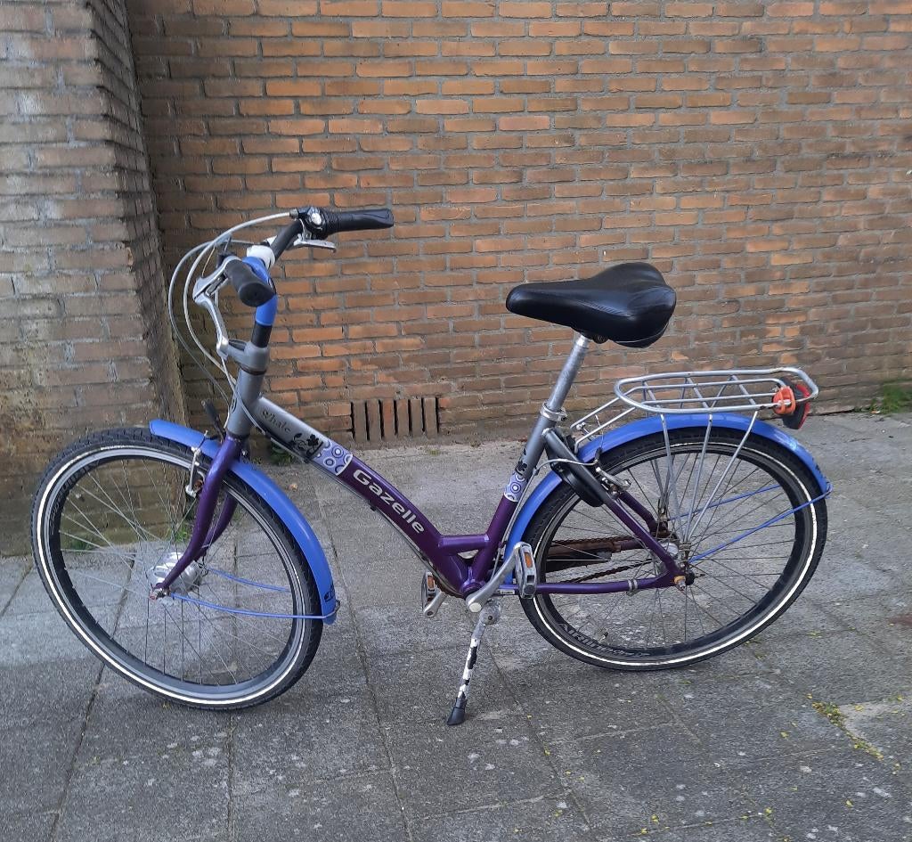 A 24-inches Gazelle bicycle; € 40, Fietsen en Brommers, Fietsen | Dames | Damesfietsen, Gebruikt, 47 tot 50 cm, Versnellingen
