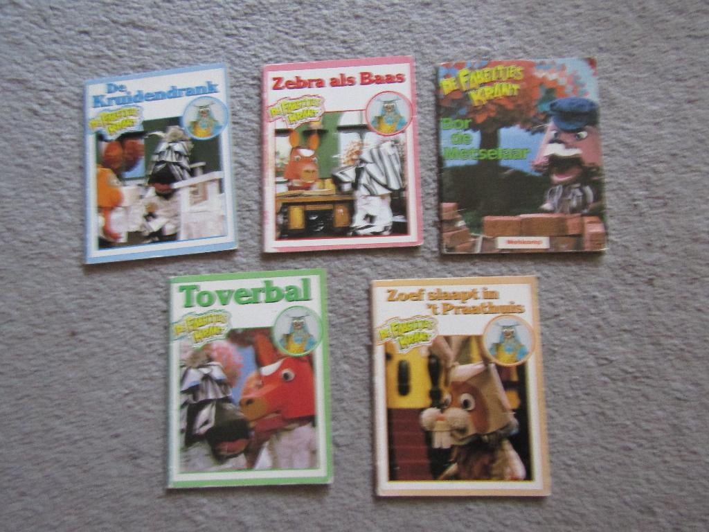 5 boekjes: Fabeltjeskrant, Boeken, Ophalen of Verzenden, Gelezen, Fictie algemeen