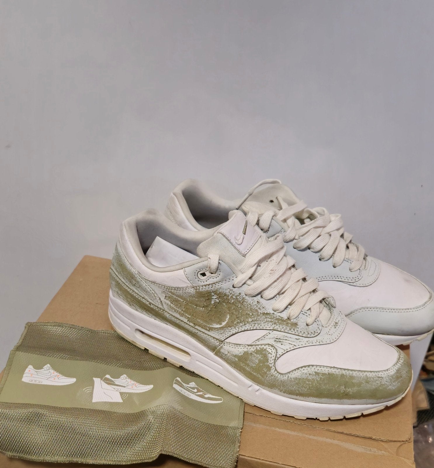 NIKE AIR MAX 1 RUB AWAY PISTACHE MAAT 46, Kleding | Heren, Ophalen of Verzenden, Zo goed als nieuw, Overige kleuren
