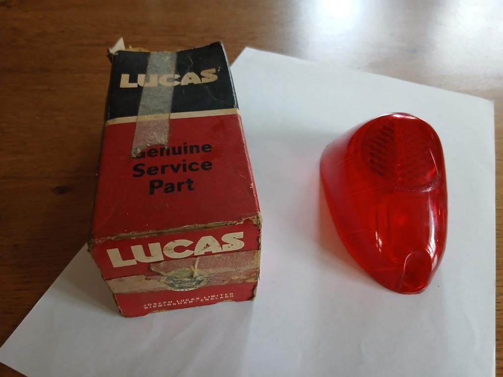 Voor Triumph TR 2 / TR 3 / TR 3A achterlichtglas, Ophalen of Verzenden, Nieuw, Triumph