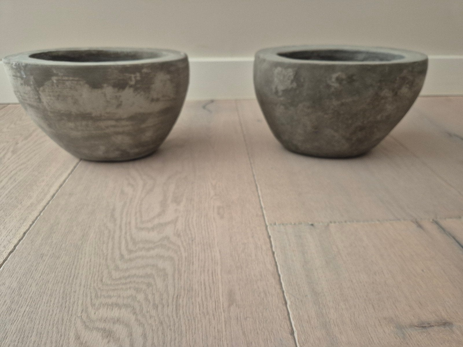 Set van 2 betonnen Broste plantenpotten, Ophalen, Zo goed als nieuw, Grijs, 15 cm