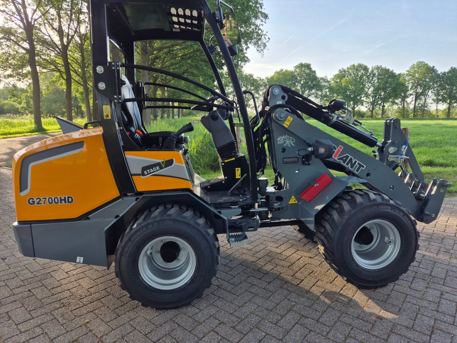 2x Nieuwe Giant G2700HD Wiellader - Modeljaar 2026, Zakelijke goederen, Machines en Bouw | Kranen en Graafmachines, Ophalen, Wiellader of Shovel