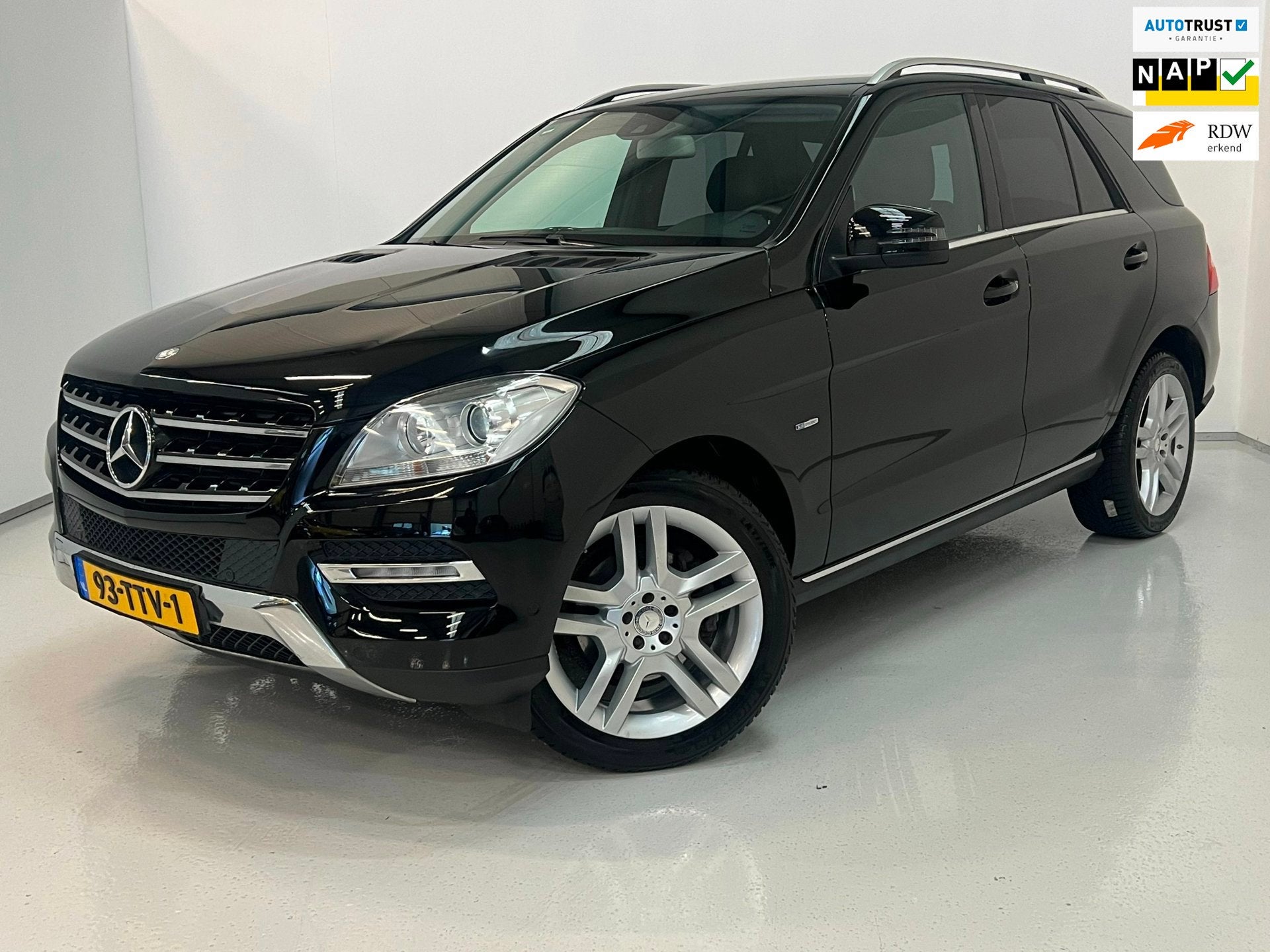 Mercedes-Benz M-klasse 250 BlueTEC / Navi / Stoelverwarming, Auto's, Automaat, 2950 kg, Gebruikt, 4 cilinders