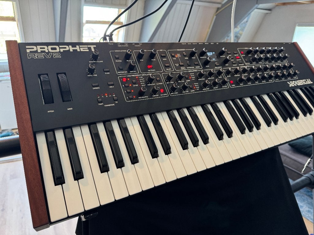 Sequential Prophet REV2, 61 toetsen, Zo goed als nieuw, Met midi-aansluiting, Ophalen