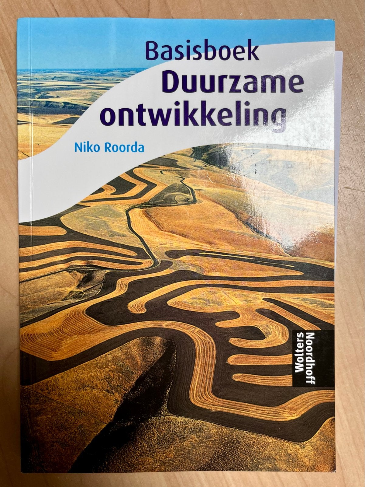 Basisboek Duurzame ontwikkeling - Niko Roorda, Ophalen of Verzenden, Zo goed als nieuw, HBO