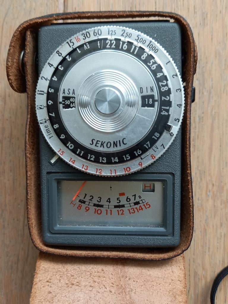 Sekonic Auto Range( model L-216, Ophalen of Verzenden, Gebruikt, Overige meters