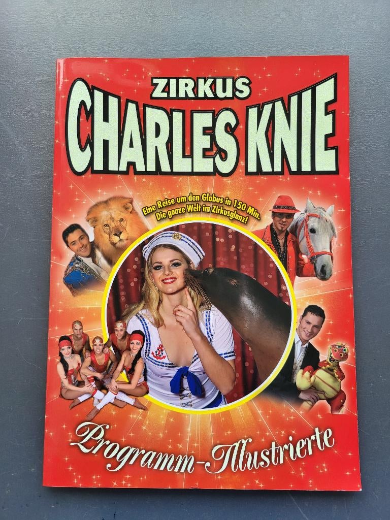 Circus/ programmaboek Zirkus Charles Knie seizoen 2010., Verzamelen, Overige Verzamelen, Ophalen of Verzenden, Zo goed als nieuw