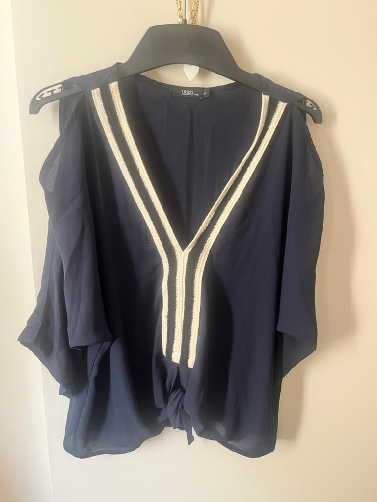 Leuke blouse open schouders, Blauw, Ophalen of Verzenden, Zo goed als nieuw, Korte mouw