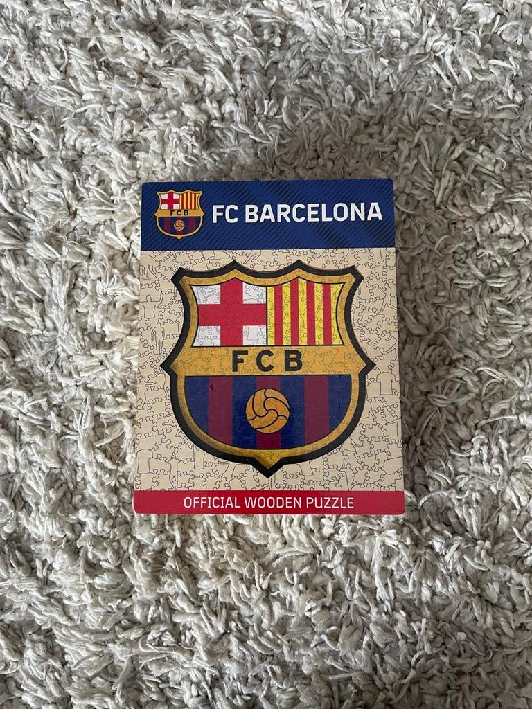 Houten puzzel FC Barcelona, nieuw in verpakking, Ophalen of Verzenden, Minder dan 500 stukjes, Nieuw, Legpuzzel