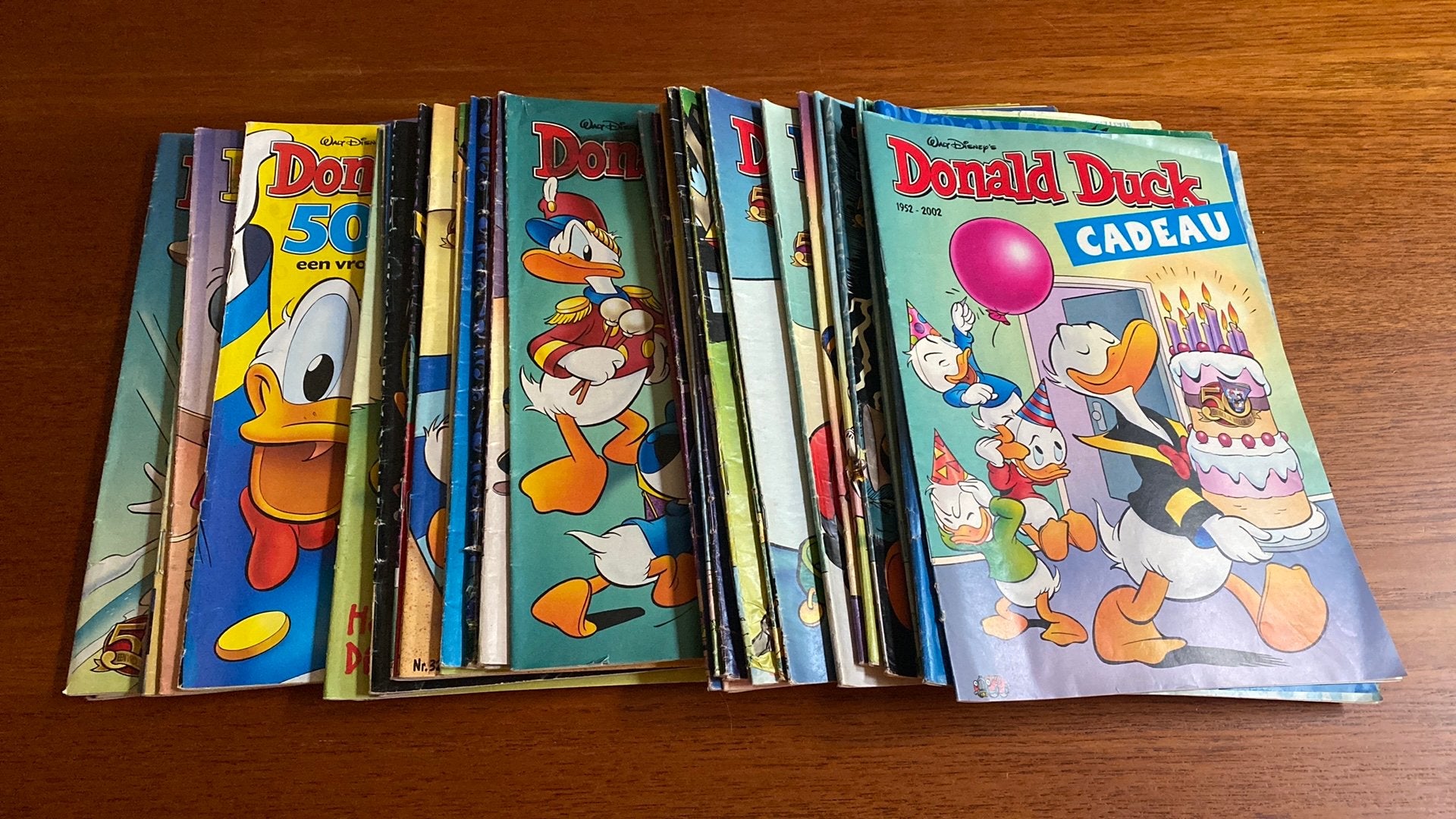 Donald duck 2002, Gelezen, Europa, Ophalen of Verzenden, Meerdere comics