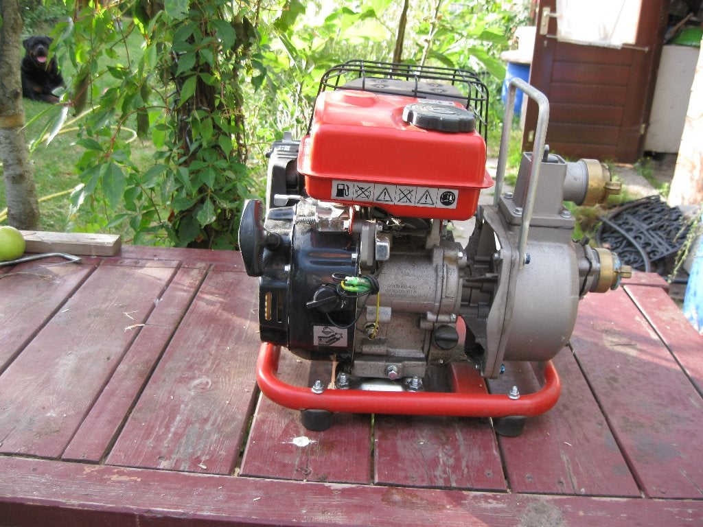 Benzine waterpomp, Ophalen, Zo goed als nieuw, Handmatig, Overige typen