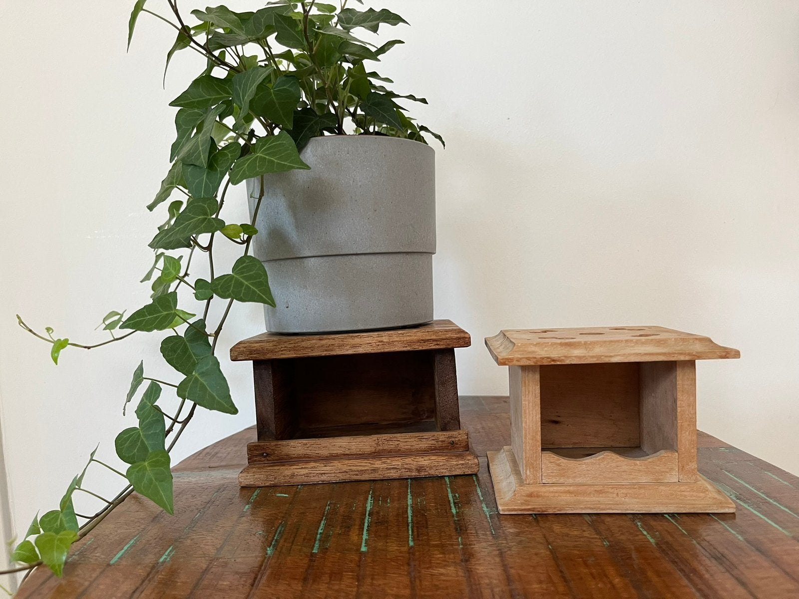 Set van 2 houten plantenstoofjes, Hout, Gebruikt, Ophalen of Verzenden, Landelijk
