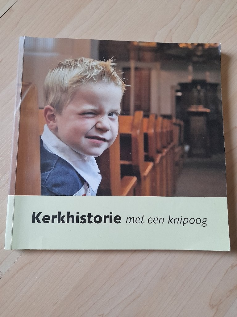 KERKHISTORIE MET EEN KNIPOOG  J van 't Hul, Boeken, Ophalen of Verzenden, Zo goed als nieuw