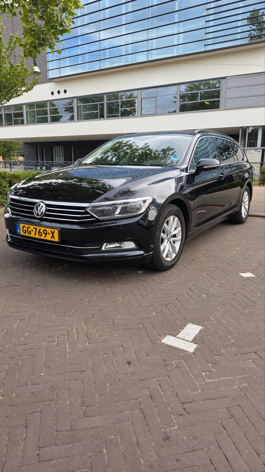 Volkswagen Passat 1.6 TDI 88KW BMT Variant DSG 2015 Zwart, Auto's, 4 cilinders, Alcantara, Zwart, Origineel Nederlands