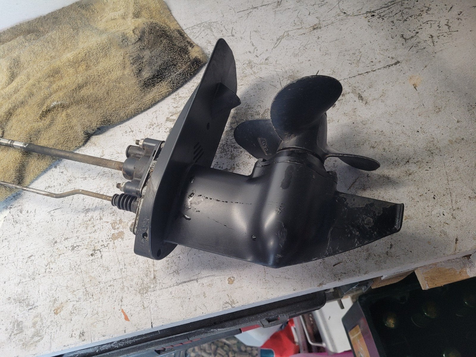 Staartstuk compleet
Past op de suzuki 4 5 en 6 pk 4 takt
Lan, Watersport en Boten, Ophalen of Verzenden, Gebruikt, Motor en Techniek