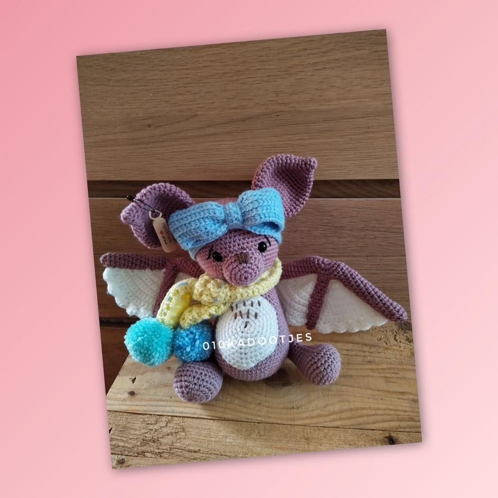 Nieuwe zelfgehaakte knuffel. Lieve vleermuis., Ophalen of Verzenden, Nieuw, Knuffel