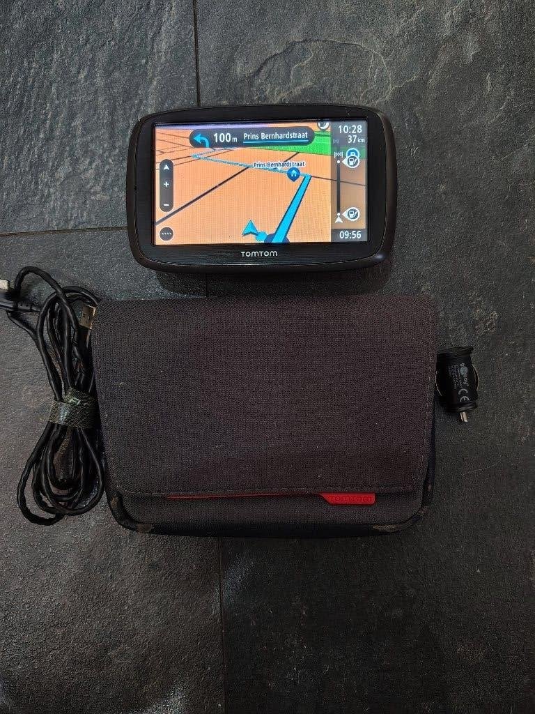 TomTom Go 5 inch scherm i.z.g.st  lifetime updates 25,00€, Ophalen of Verzenden, Zo goed als nieuw