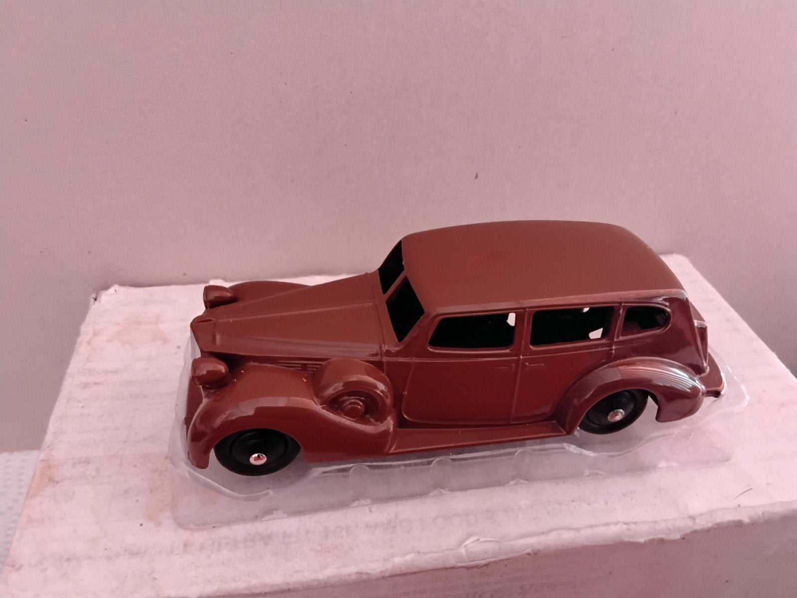 DINKY TOY  ATLAS   PACKARD  EIGHT SEDAN   NO 39 A, Ophalen of Verzenden, Auto, Dinky Toys