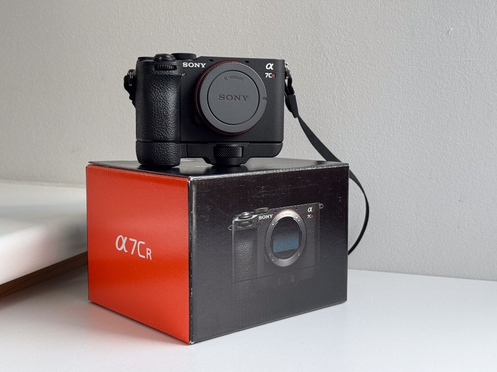 Sony A7CR + Sony FE 24-70mm F/2.8 GM II + Sony NISSIN flits, Audio, Tv en Foto, Ophalen of Verzenden, 4 t/m 7 keer, Sony, GPS