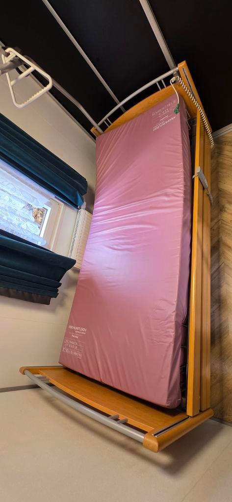 Verstelbaar hoog laag bed met veel comfort accessoires., Ophalen, Verstelbaar, 90 cm, Eenpersoons