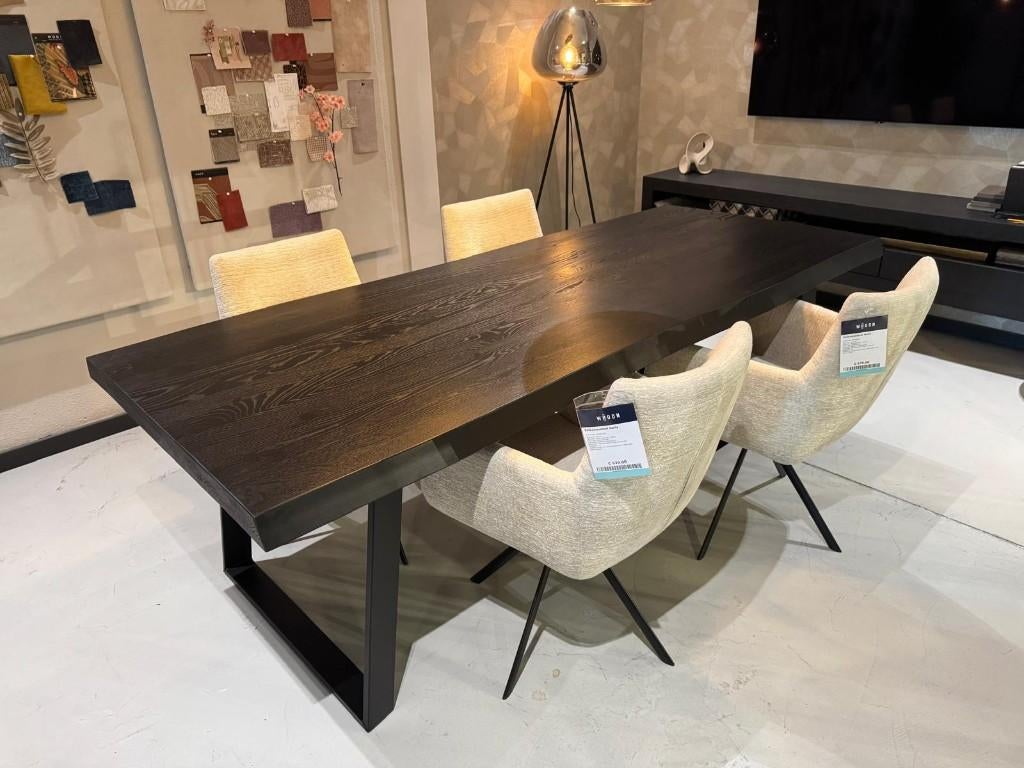 Eettafel Granville l Whoon l Room108 l van €2010 voor €999, Gebruikt, 200 cm of meer, 50 tot 100 cm, Vier personen