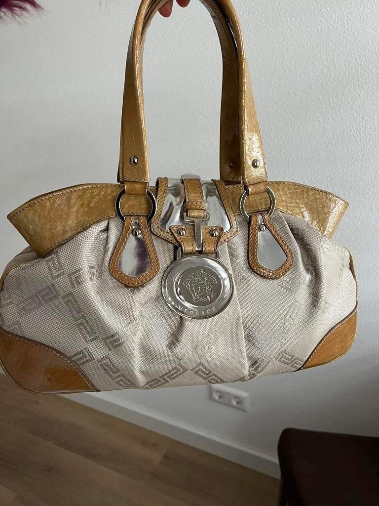 Versace originele tas, Sieraden, Tassen en Uiterlijk, Tassen | Damestassen, Ophalen of Verzenden, Zo goed als nieuw