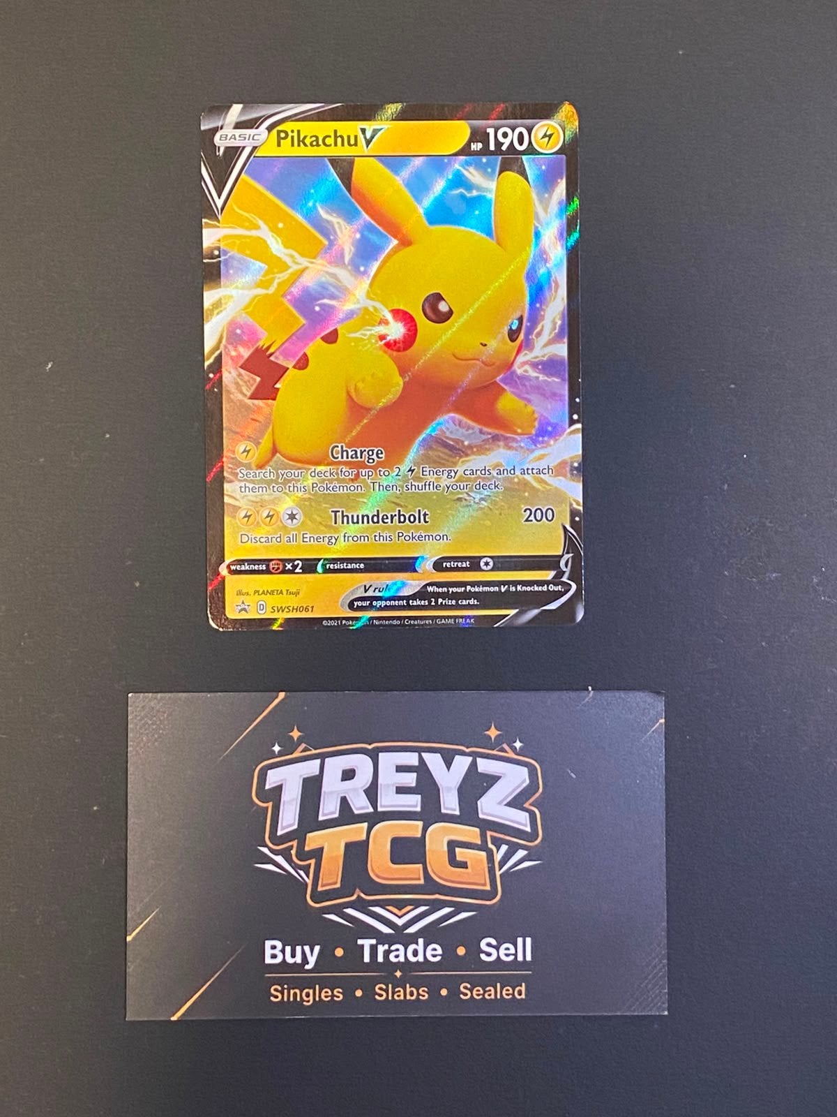 Pikachu V SWSH061 Pokémon Sword & Shield Promos, Ophalen of Verzenden, Zo goed als nieuw