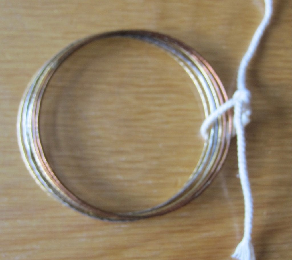 zeven goud en zilverkleurige kinder armbanden, Ophalen of Verzenden, Zo goed als nieuw, Goud, Overige materialen