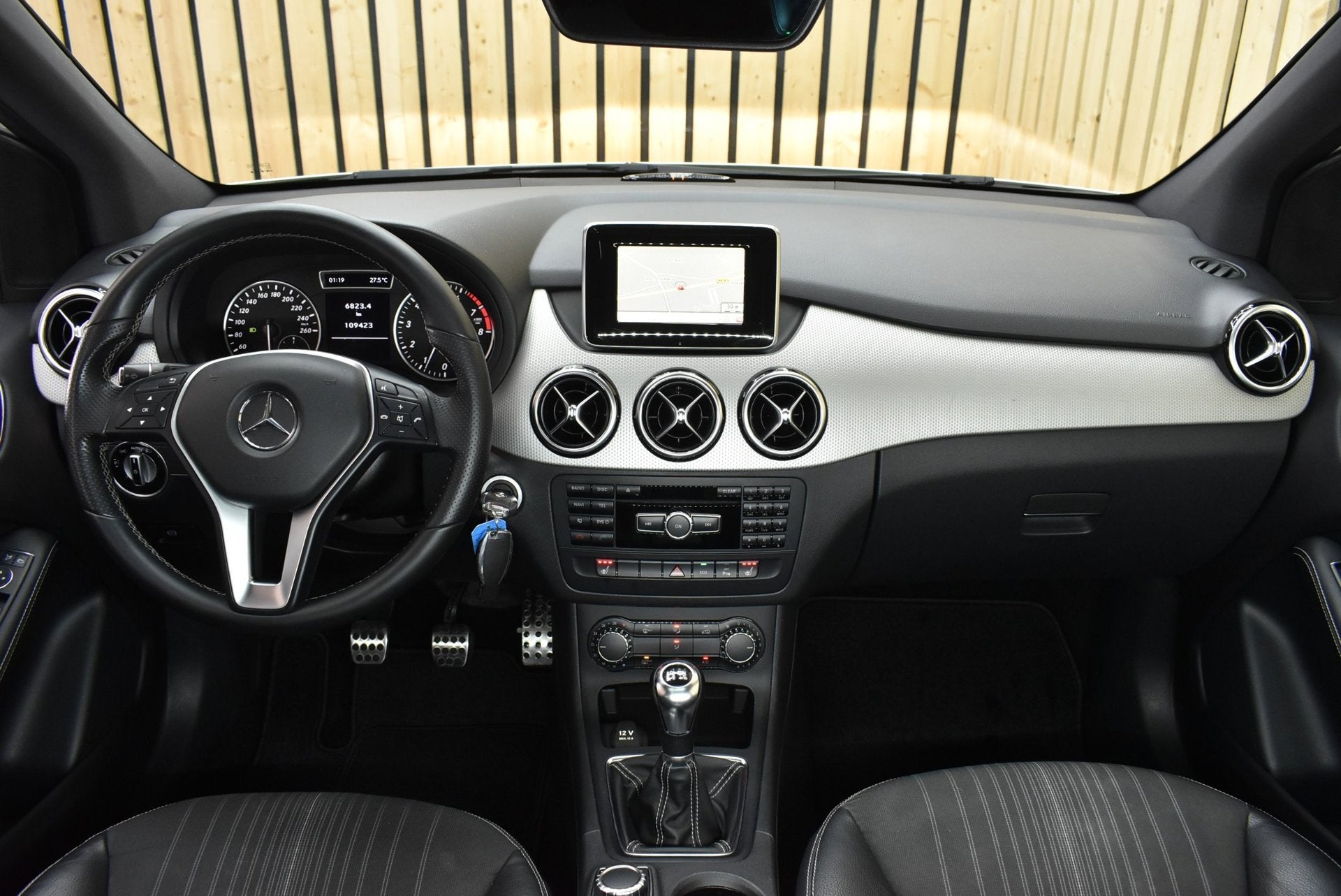Mercedes-Benz B-klasse 180 Blue efficiency 109dkm PANO Stoel, Voorwielaandrijving, Euro 5, Gebruikt, 1295 kg