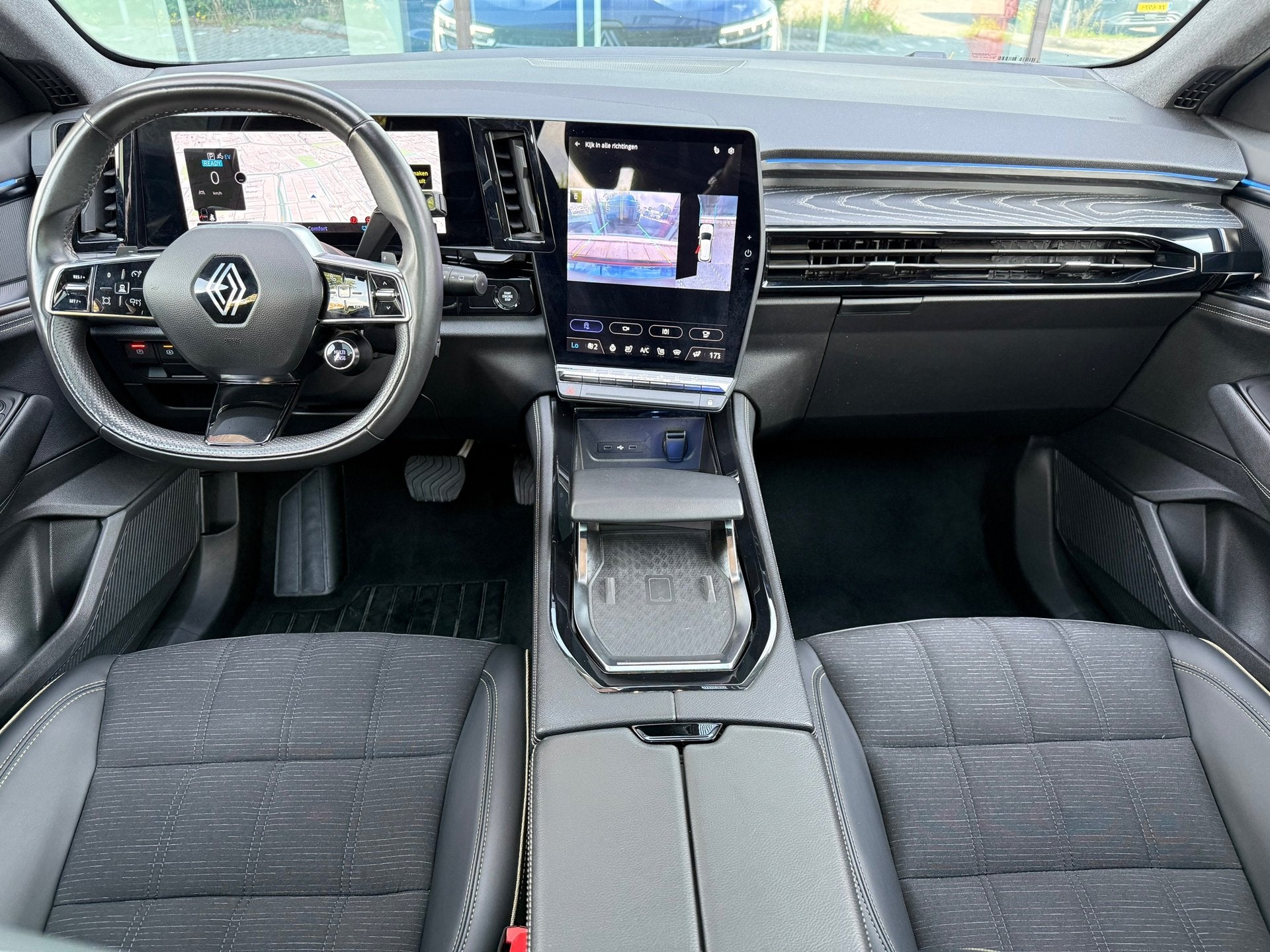 Renault AUSTRAL 1.2 E-Tech full hybrid 200 iconic - Automaat, Dealer onderhouden, Gebruikt, 1199 cc, Verwarmde buitenspiegels