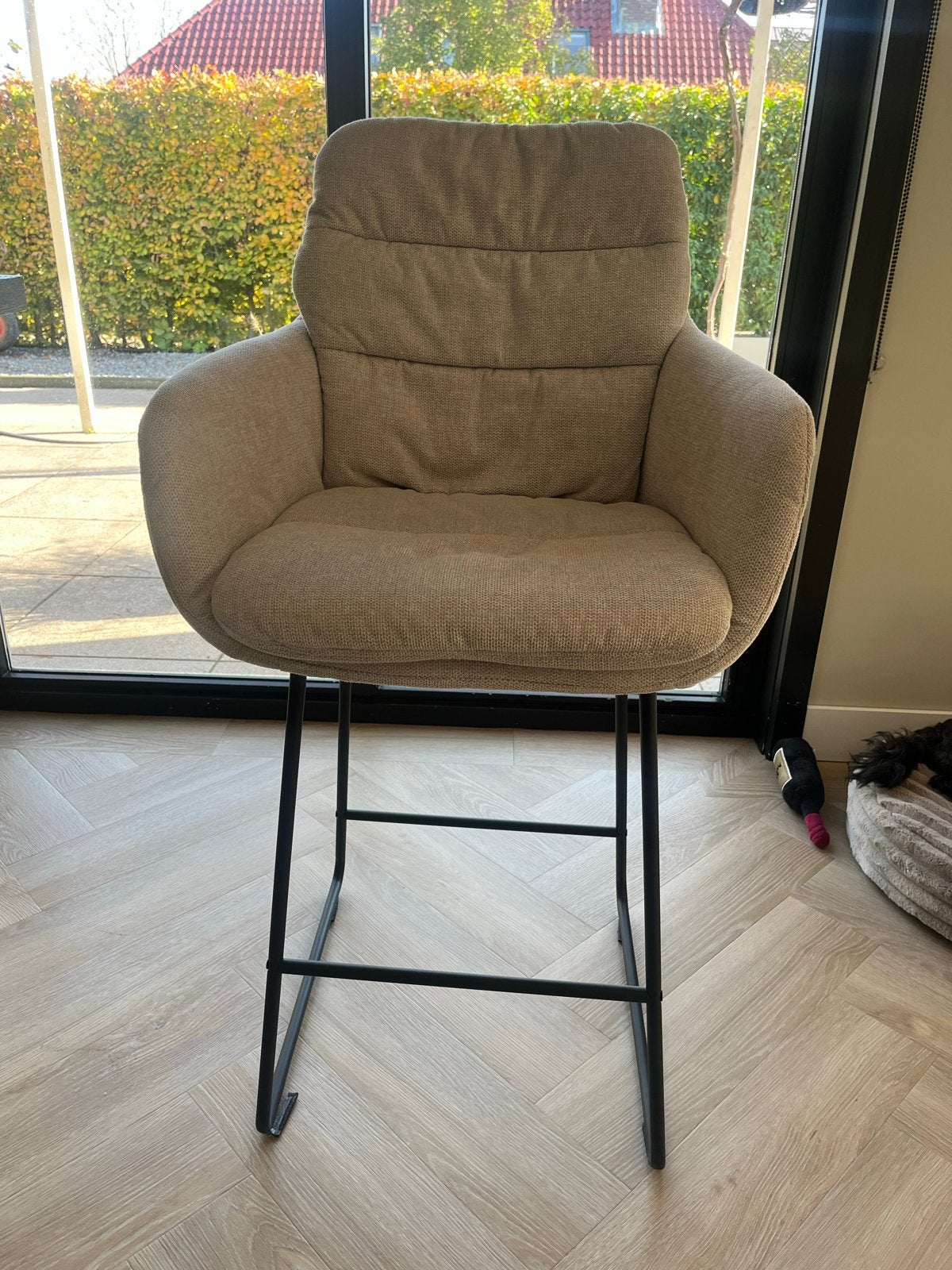 4 stuks - Nolon Nino-Mia barkruk beige met armleuning, Ophalen, Met voetsteun, 60 tot 90 cm, Zo goed als nieuw