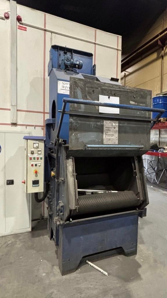 muldenband , straalmachine , werpstraler , straalcabine ,, Doe-het-zelf en Verbouw, Reinigingsmachines, Ophalen, Gebruikt