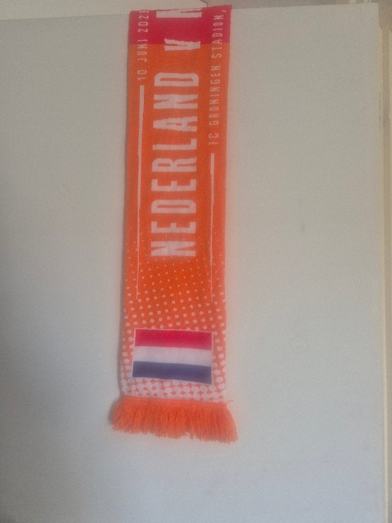 Oranje voetbal sjaal Nederland-Malta, Ophalen of Verzenden, Zo goed als nieuw, Buitenlandse clubs, Vaantje of Sjaal