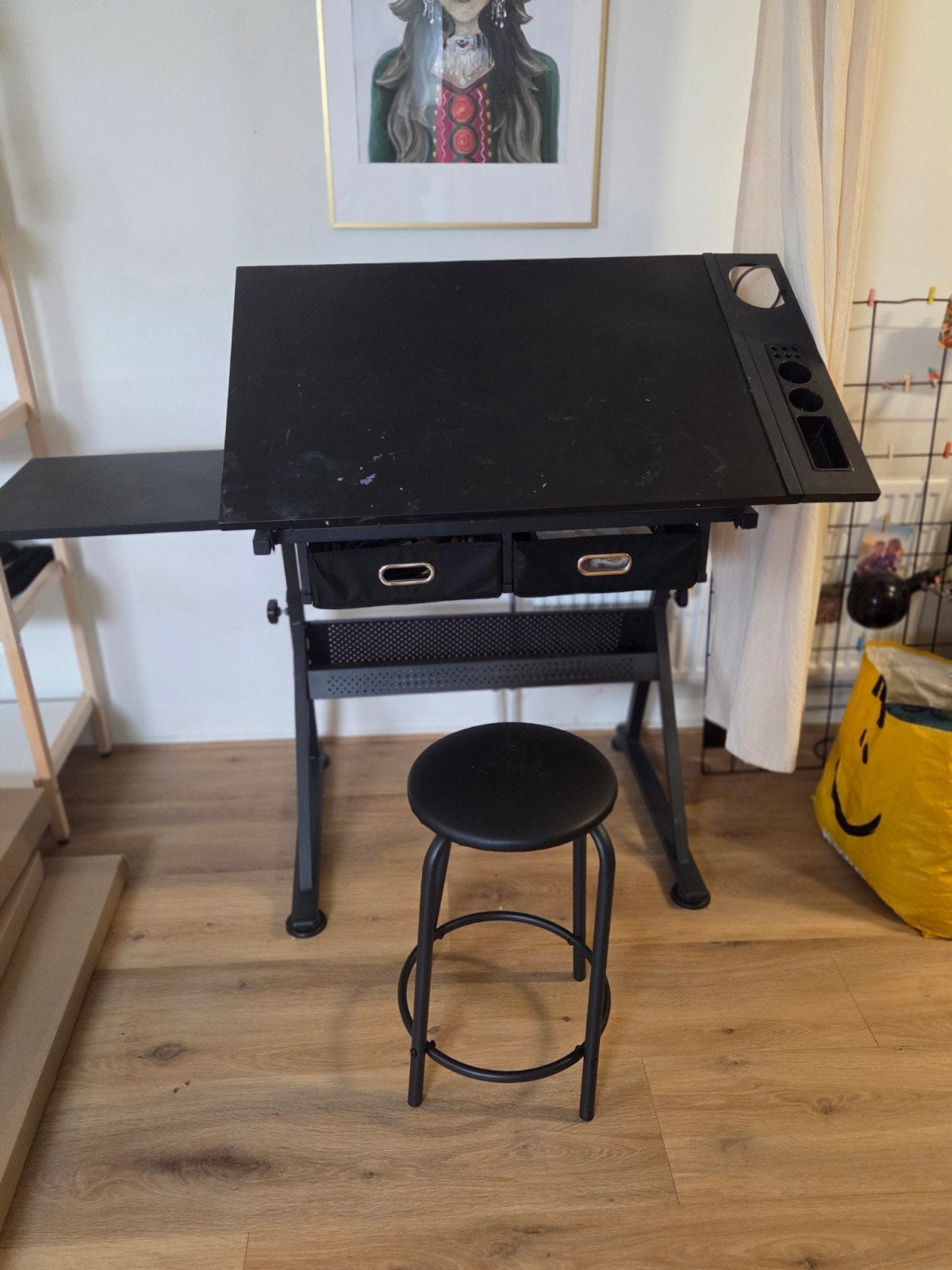 Gratis Tekentafel met krukje - Zwart, verstelbaar, Ophalen, Gebruikt, In hoogte verstelbaar, Overige typen