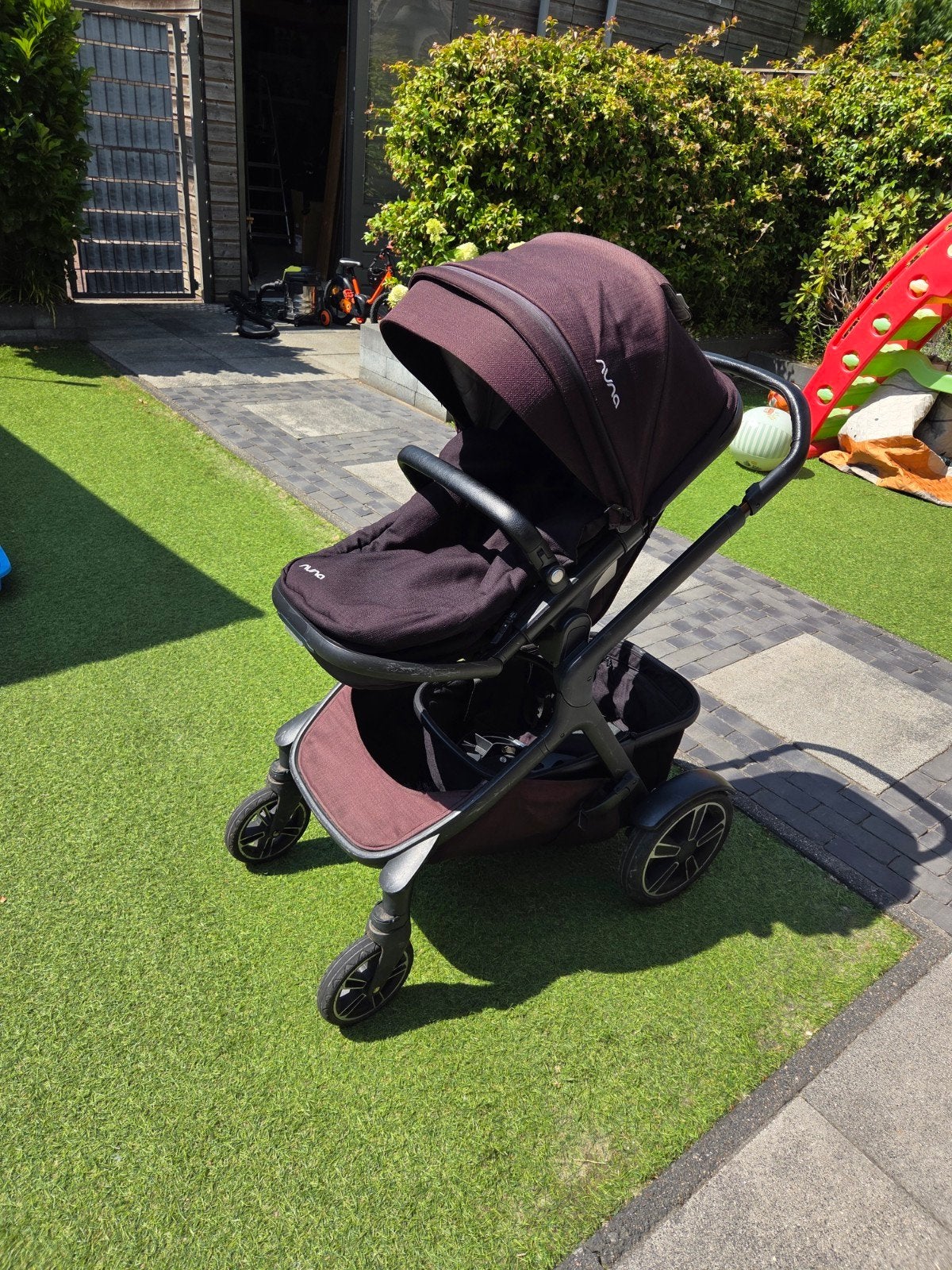 Nuna Demi Grow kinderwagen met reiswieg en adapters, Gebruikt, Combiwagen, Verstelbare duwstang, Ophalen