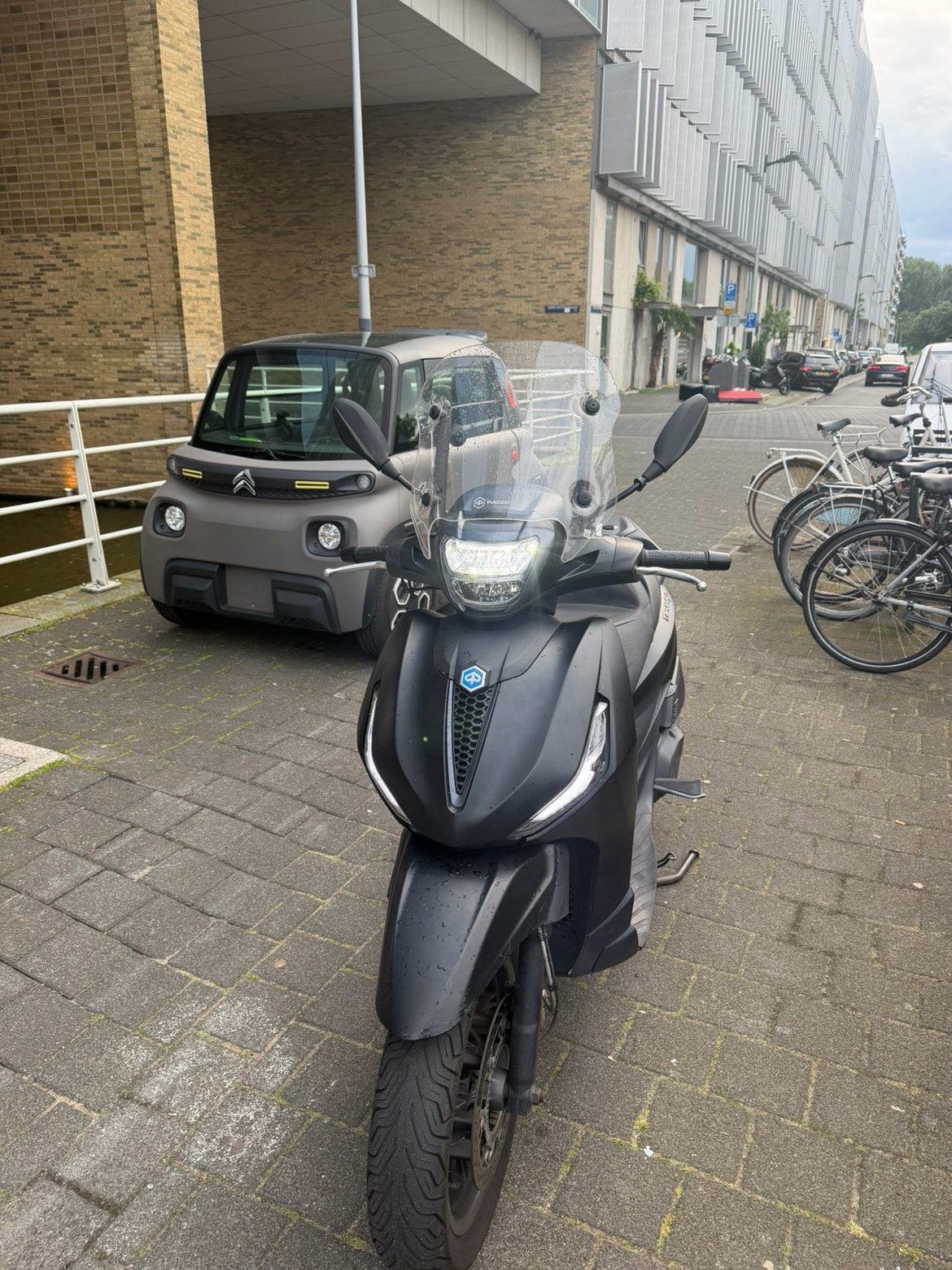 Beverly 400 hpe 2022, Overige modellen, Ophalen of Verzenden, Zo goed als nieuw, Benzine