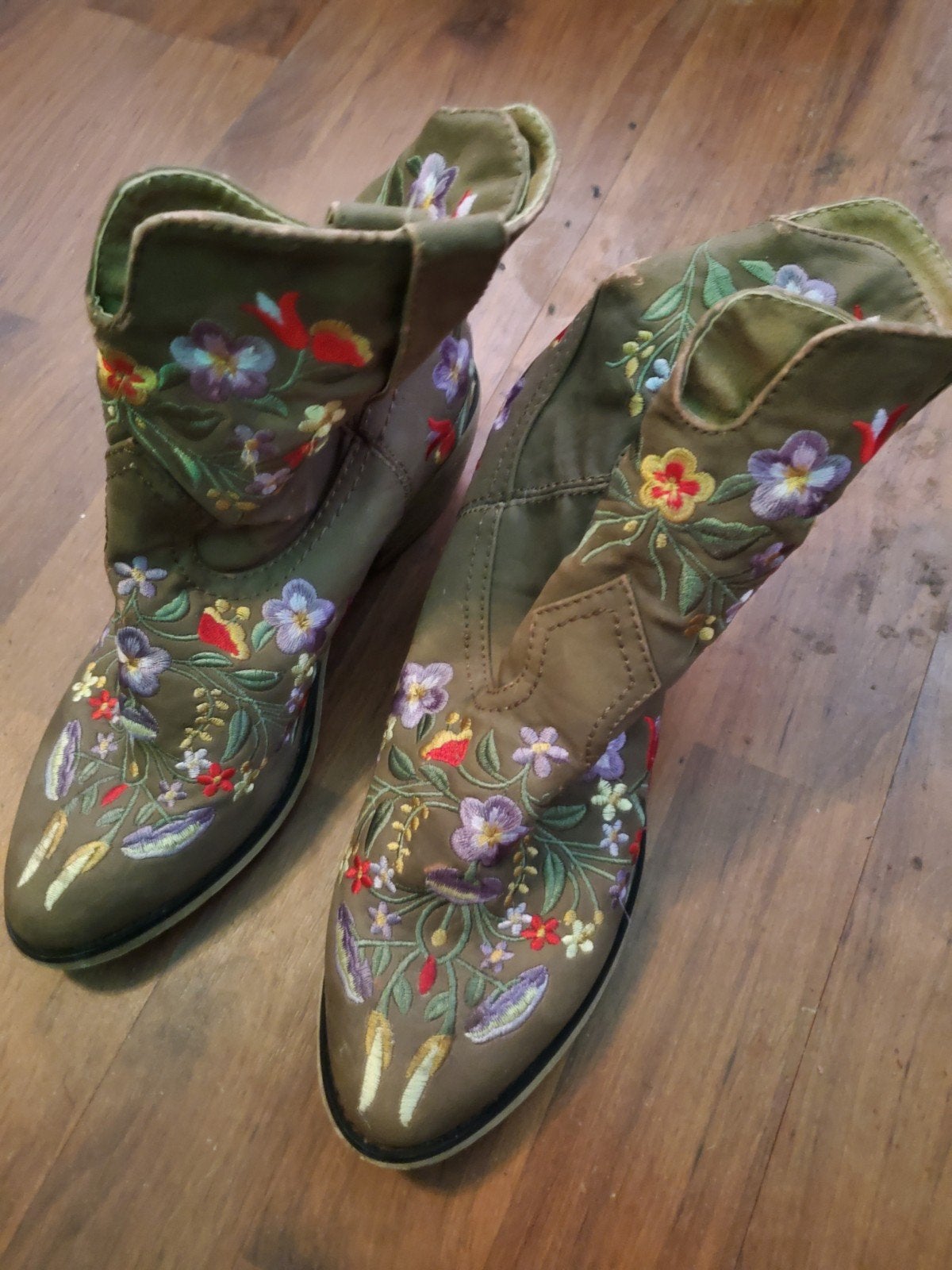 Geborduurde cowboylaarzen met bloemen, Ophalen of Verzenden, Zo goed als nieuw, Groen, Lage of Enkellaarzen