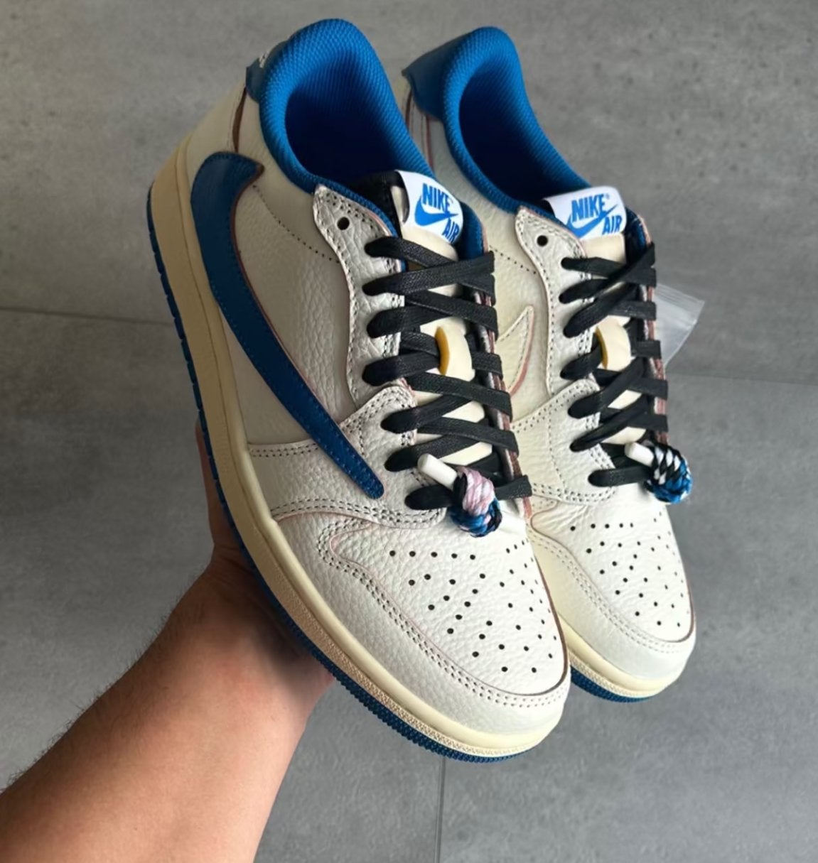Nike air jordan 1 low, Ophalen of Verzenden