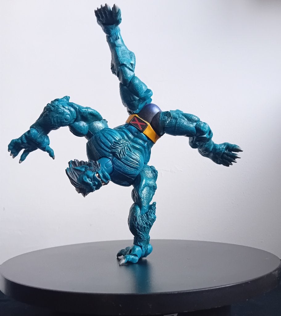 Toybiz Marvel legends X-men Beast uit 2003, Ophalen of Verzenden, Gebruikt