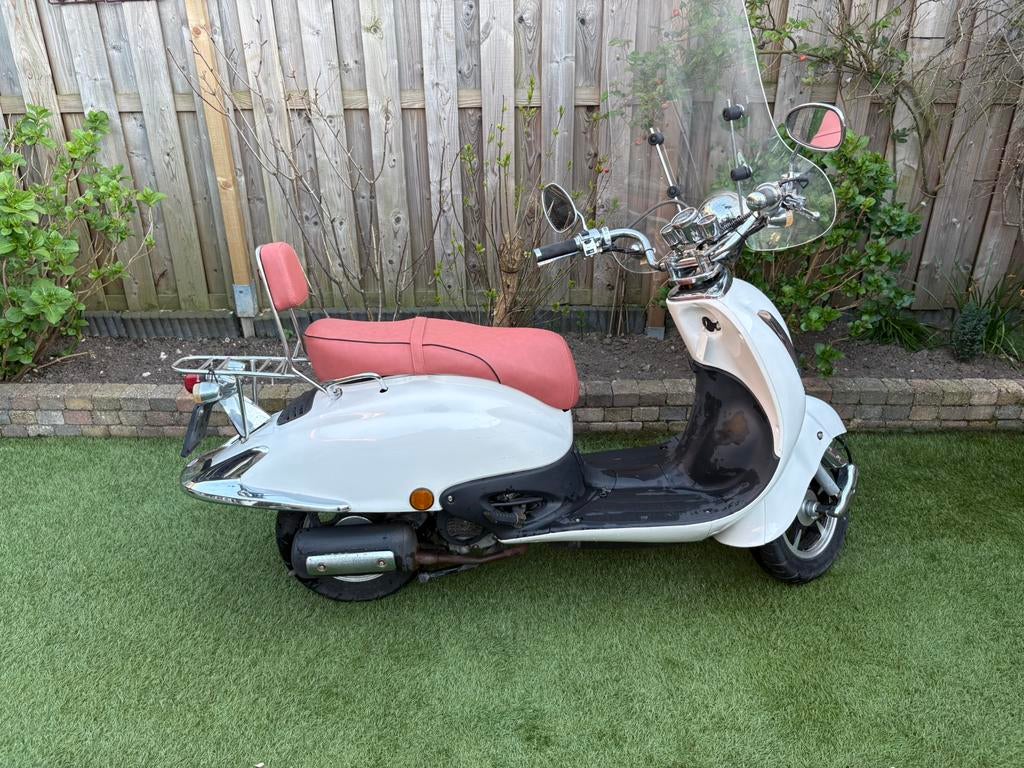 TE KOOP SCOOTER, Zo goed als nieuw, Benzine, Ophalen, Overige merken