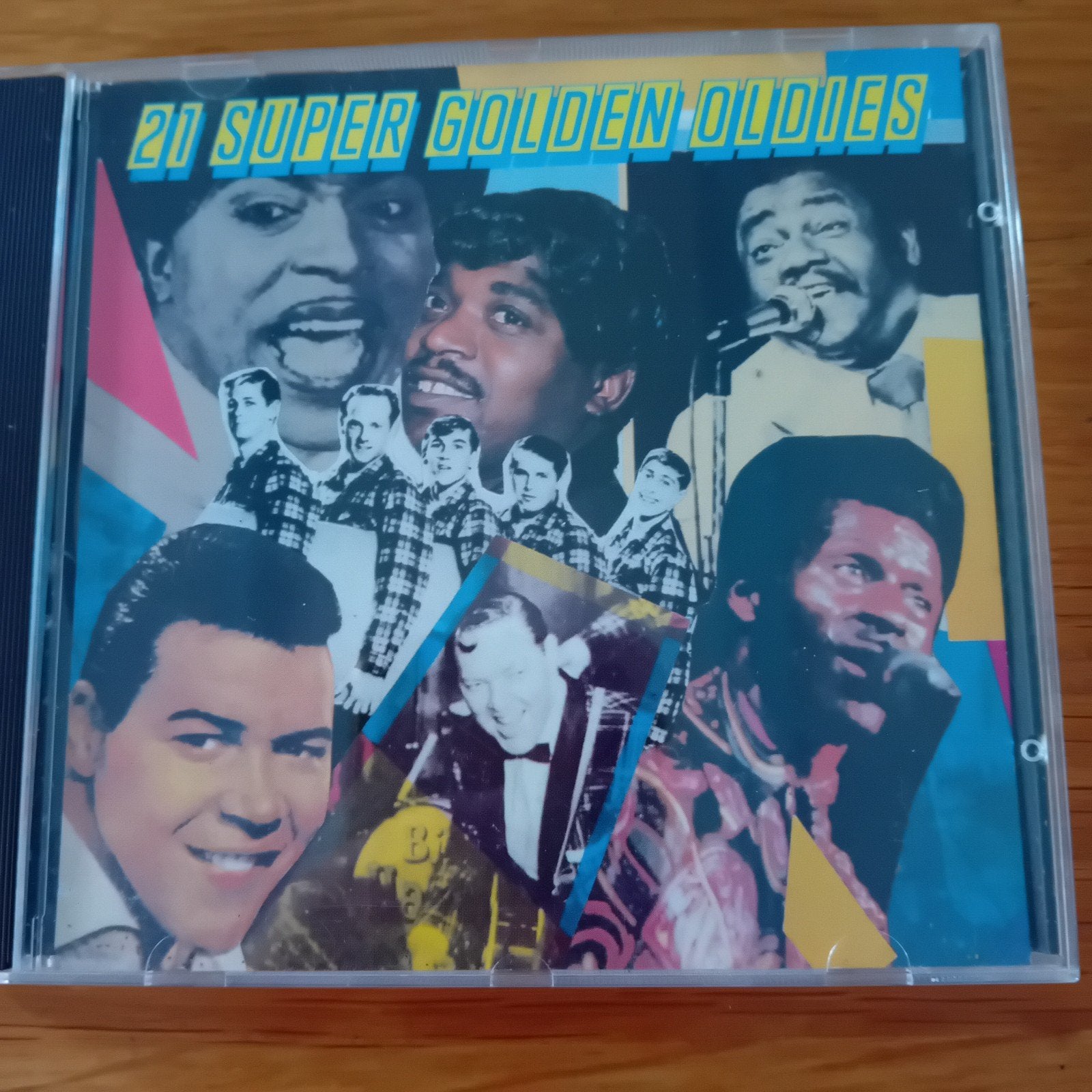 21 Super Golden Oldies CD - Diverse Artiesten, Gebruikt, Ophalen of Verzenden, Verzamelalbum, Pop
