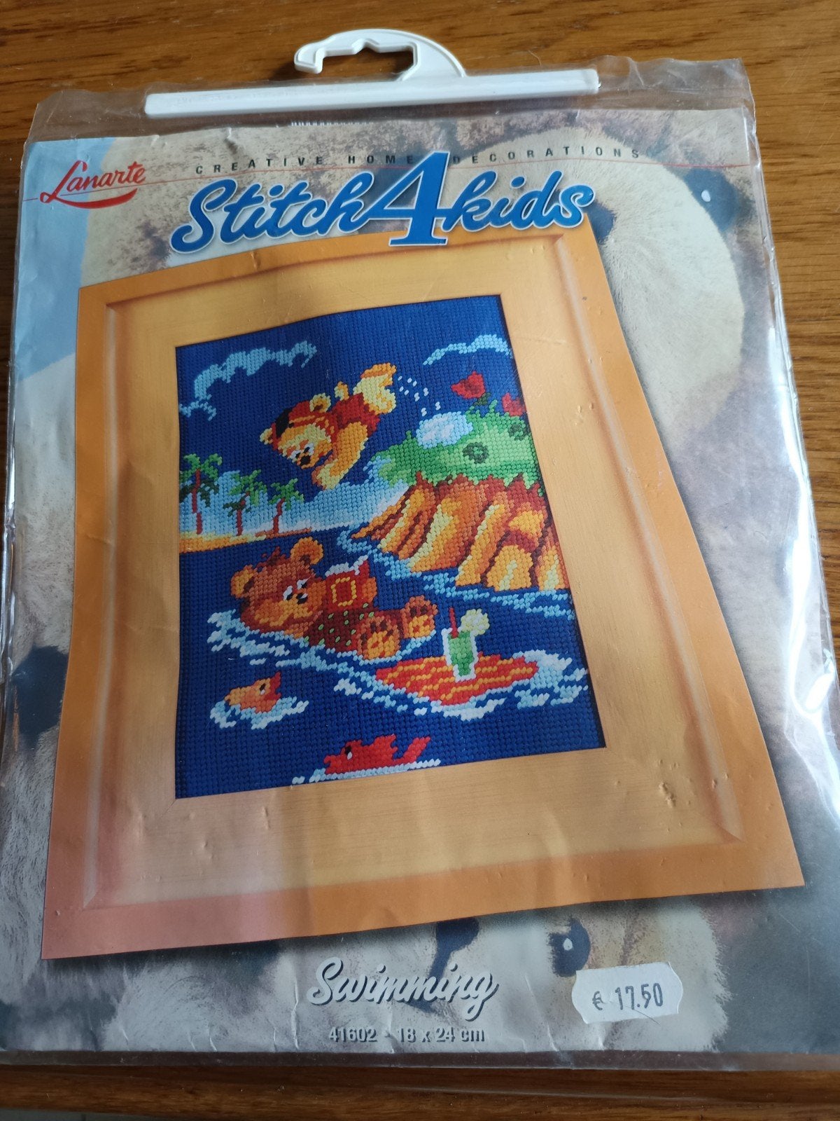 Lanarte Stitch 4 Kids Borduurpakket - Swimming, Hobby en Vrije tijd, Ophalen of Verzenden, Zo goed als nieuw, Handborduren, Borduurpakket
