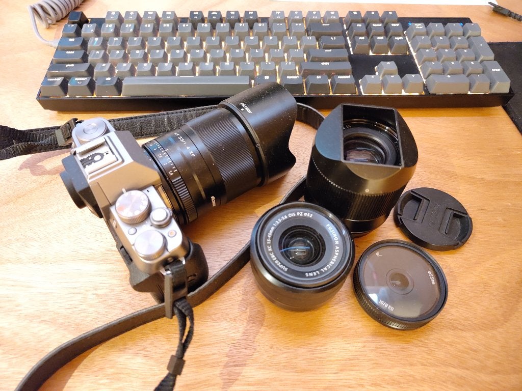 Fujifilm X-T100 + 4 lenzen, Ophalen, Zo goed als nieuw, Fujifilm, Compactcamera