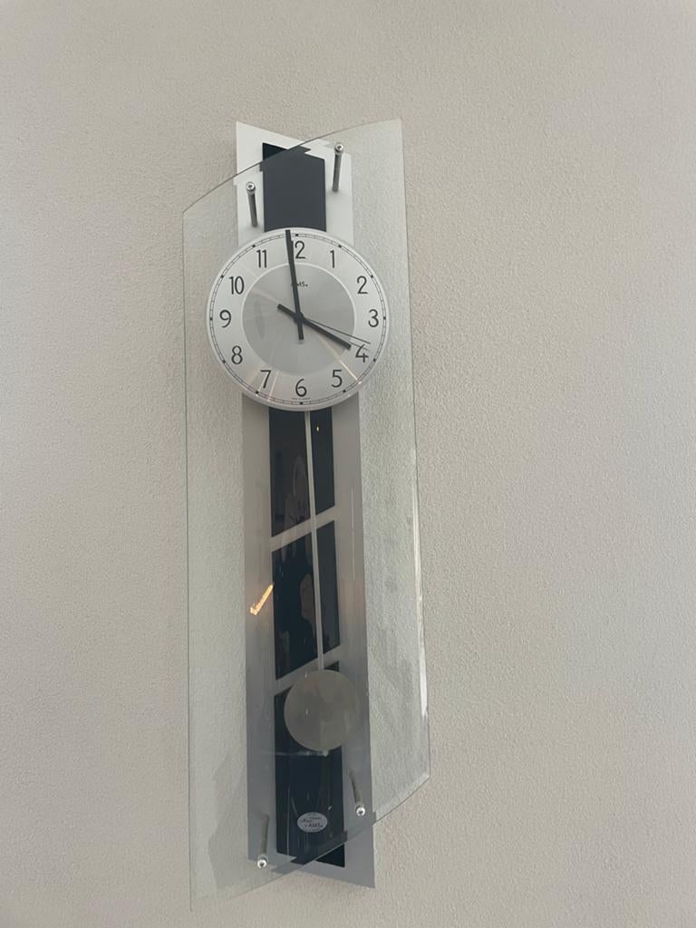 Moderne wandklok met slinger, Antiek en Kunst, Ophalen