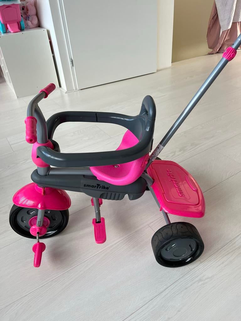 Roze Smart Trike 3-in-1 fiets met duwstang, Fietsen en Brommers, Fietsen | Driewielers, Ophalen, Gebruikt, Duwstang