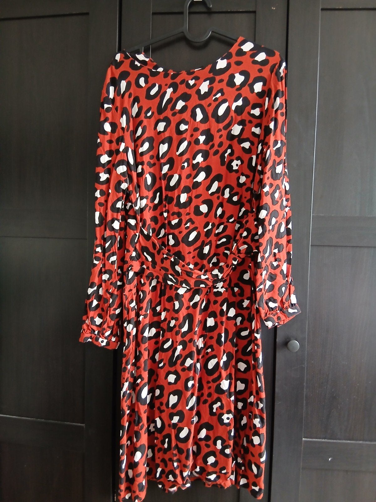 Rode jurk met luipaardprint - Maat 42, Maat 42/44 (L), Ophalen of Verzenden, Knielengte, Rood